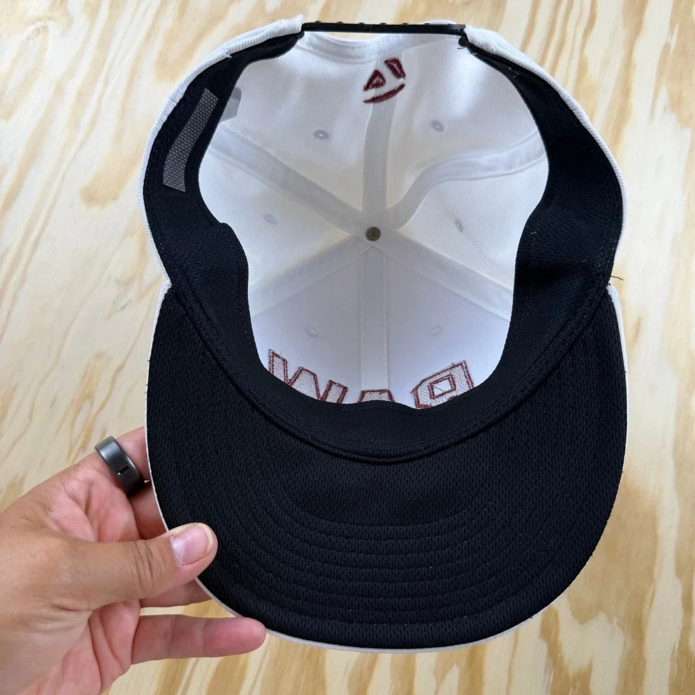 TaylorMade RAW Golf Hat Mens White Maroon Snapback Performance Cap Adjustable